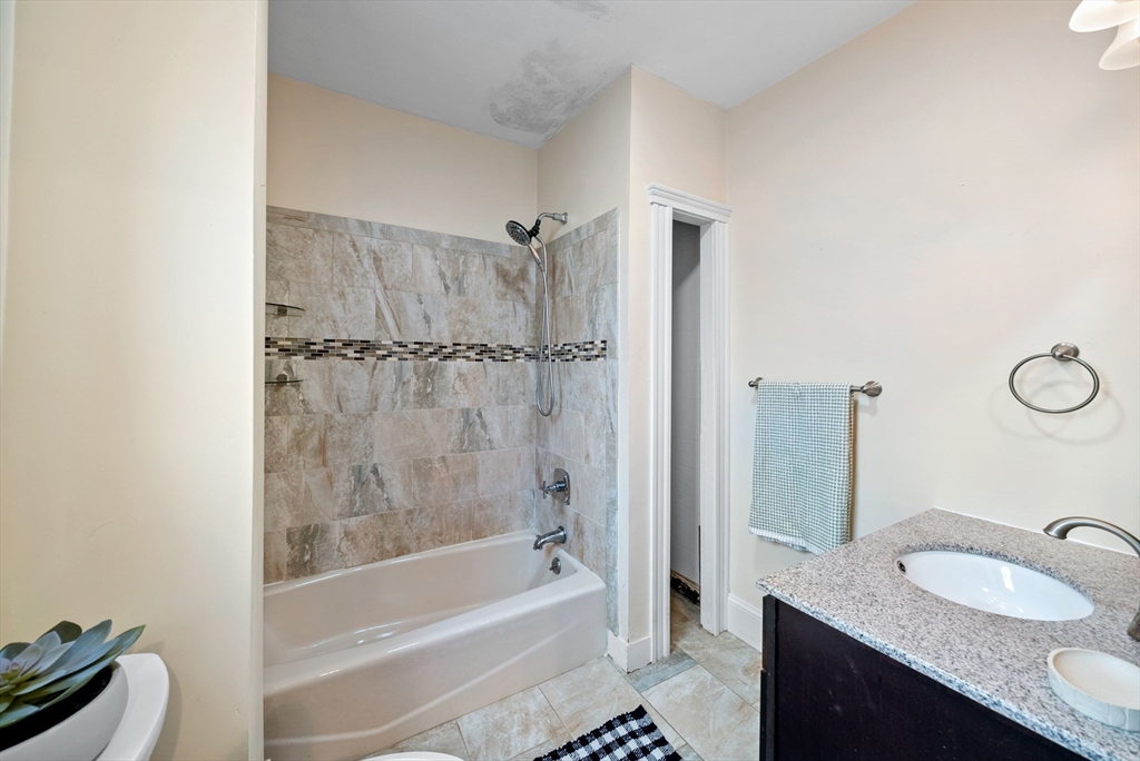 11 Symonds St # 1