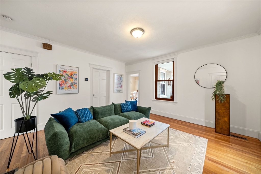 11 Symonds St # 1