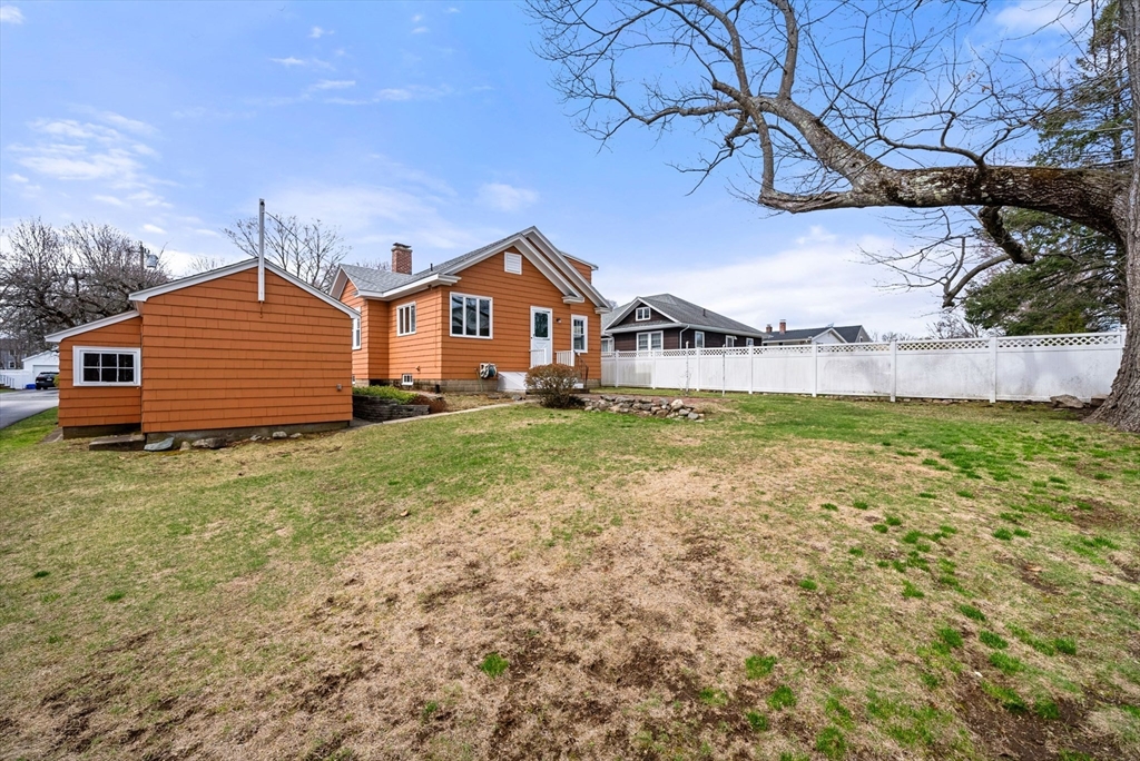 5 Frankwood Ave