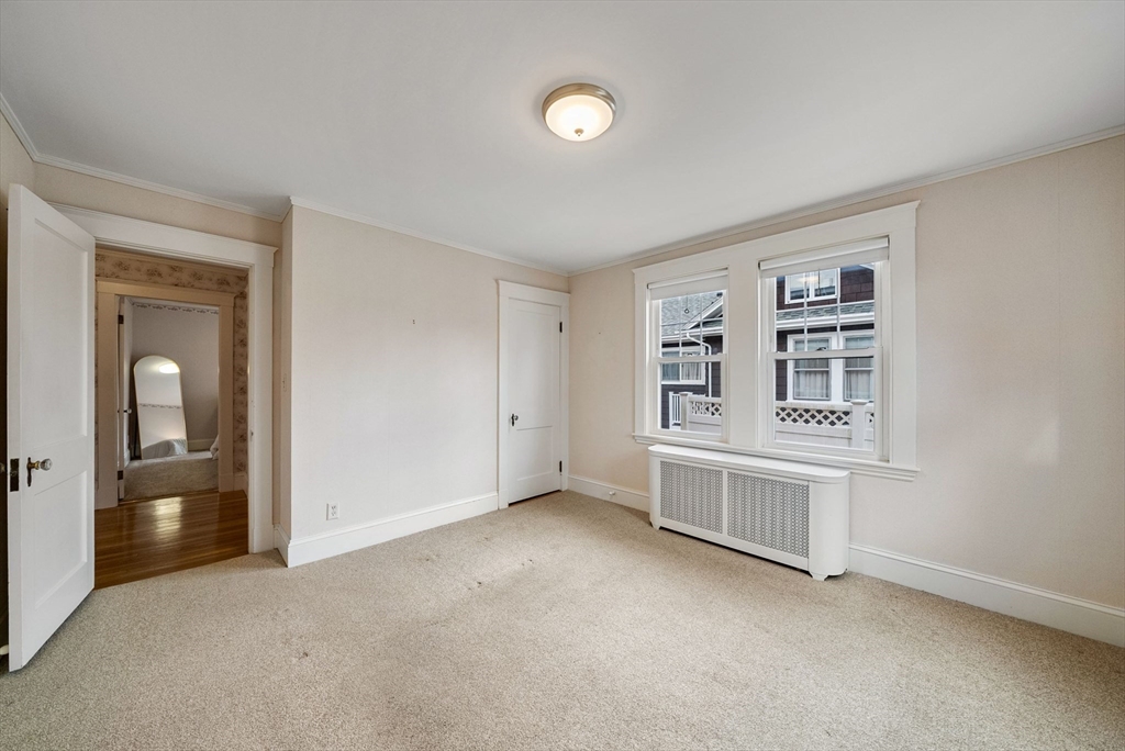 5 Frankwood Ave