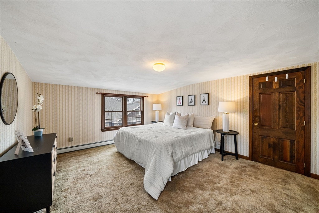 5 Frankwood Ave