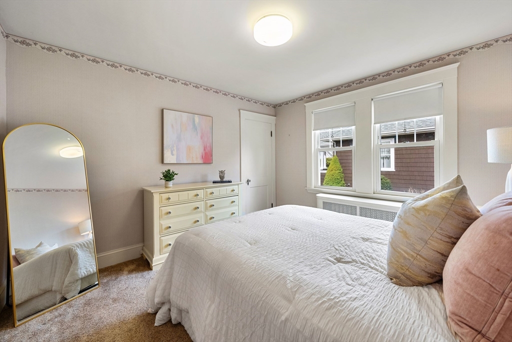 5 Frankwood Ave