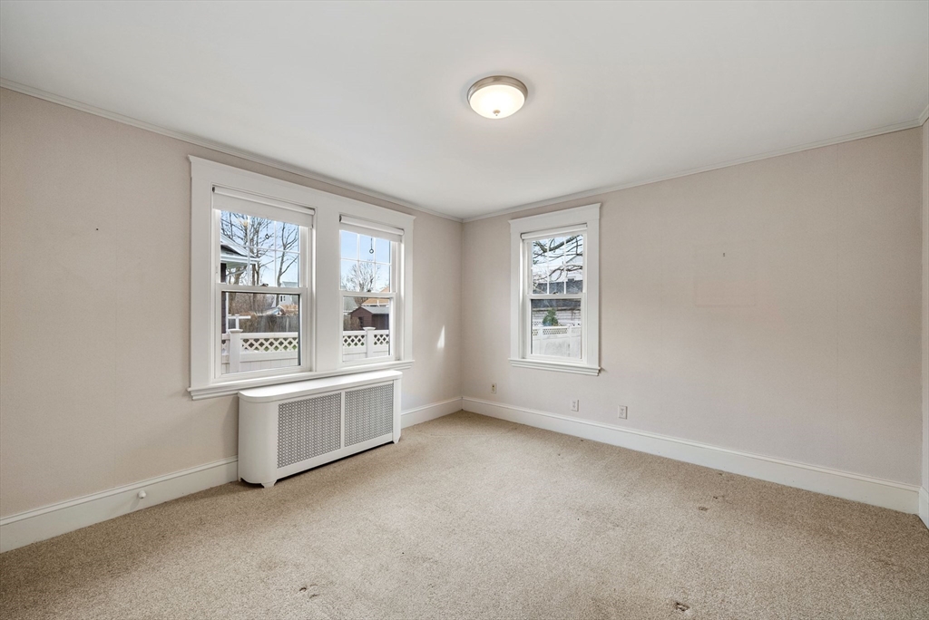 5 Frankwood Ave