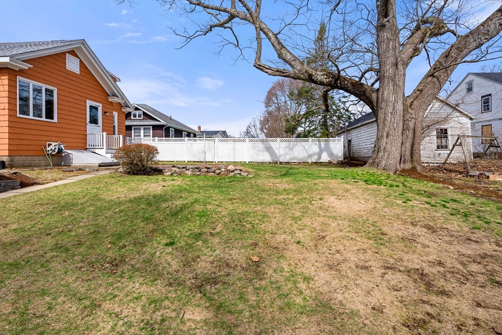 5 Frankwood Ave