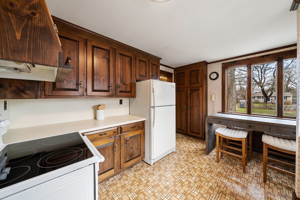 5 Frankwood Ave