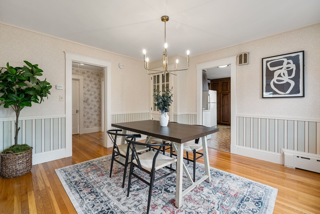 5 Frankwood Ave