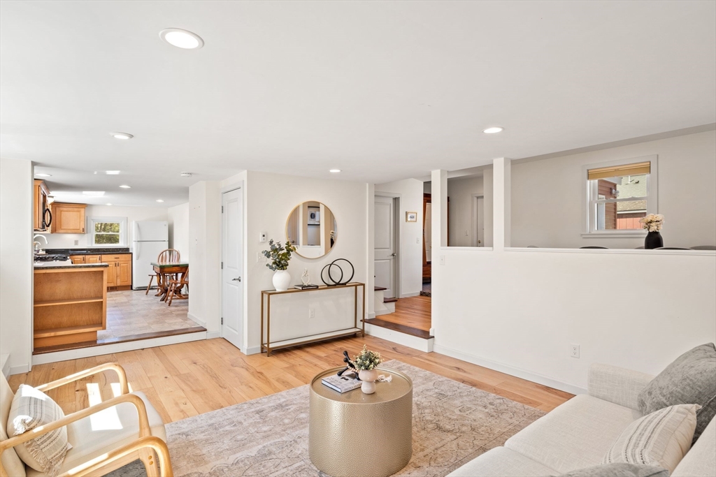 7 South St