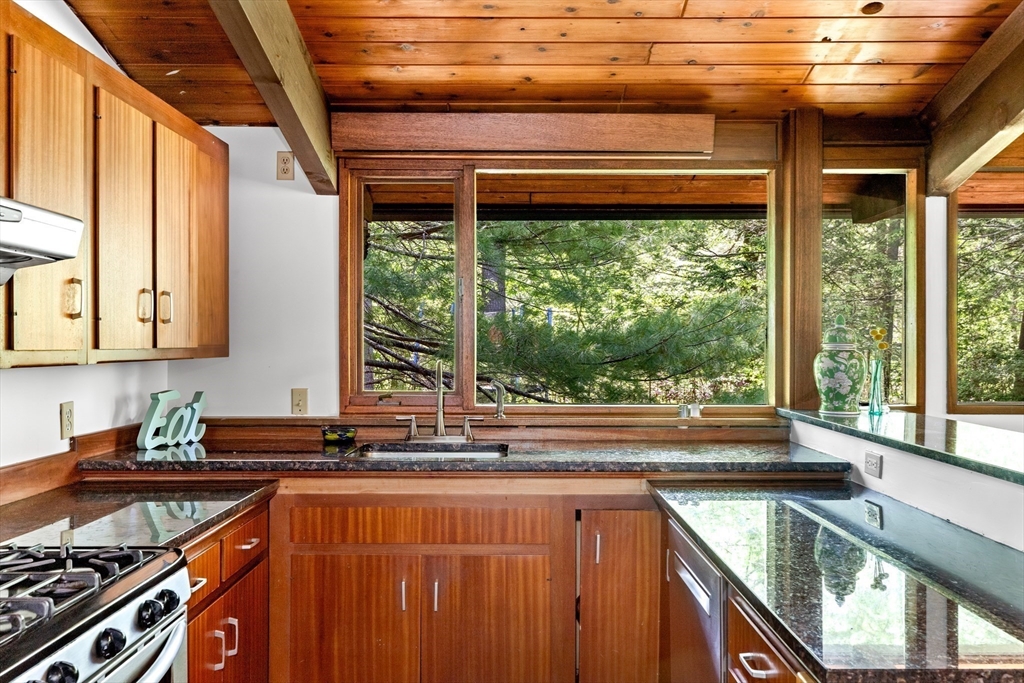 9 Turtleback Rd