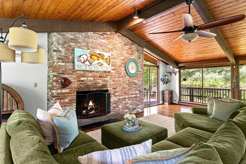 9 Turtleback Rd