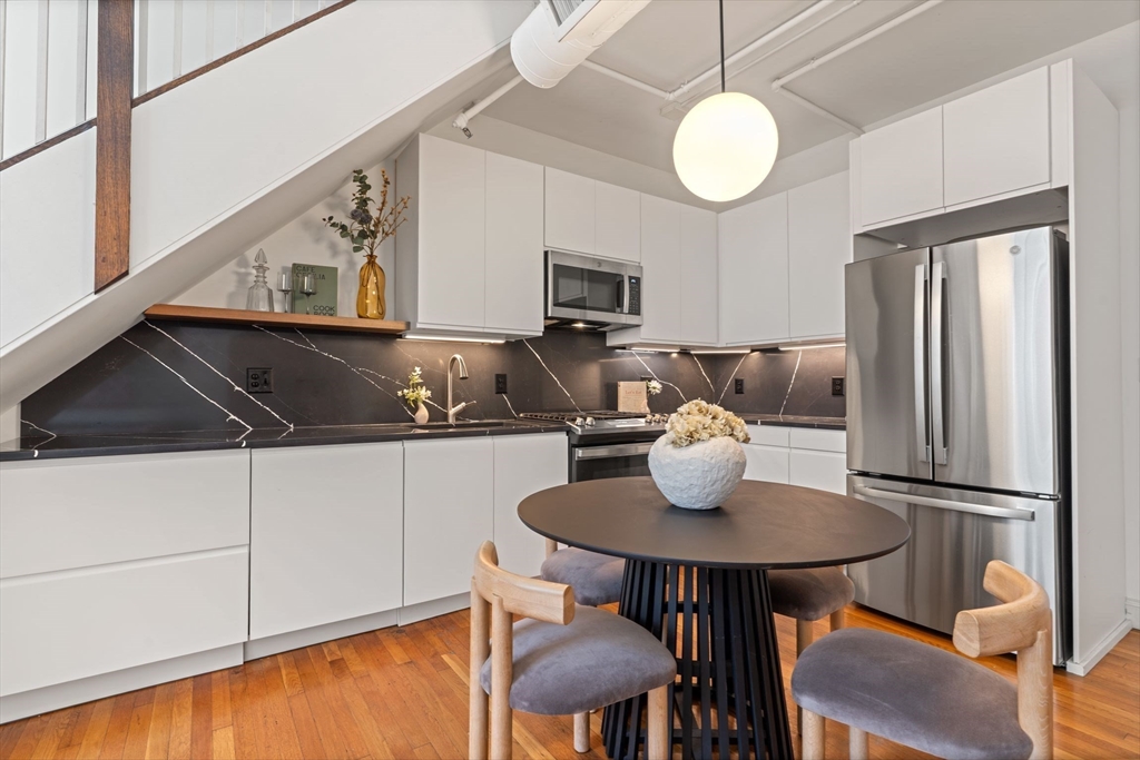 7 Crombie St # 13