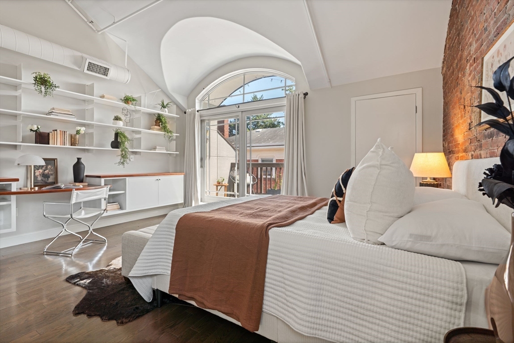 7 Crombie St # 13