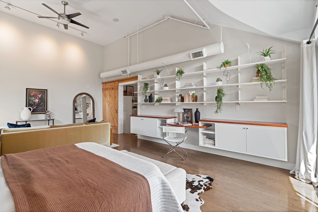 7 Crombie St # 13