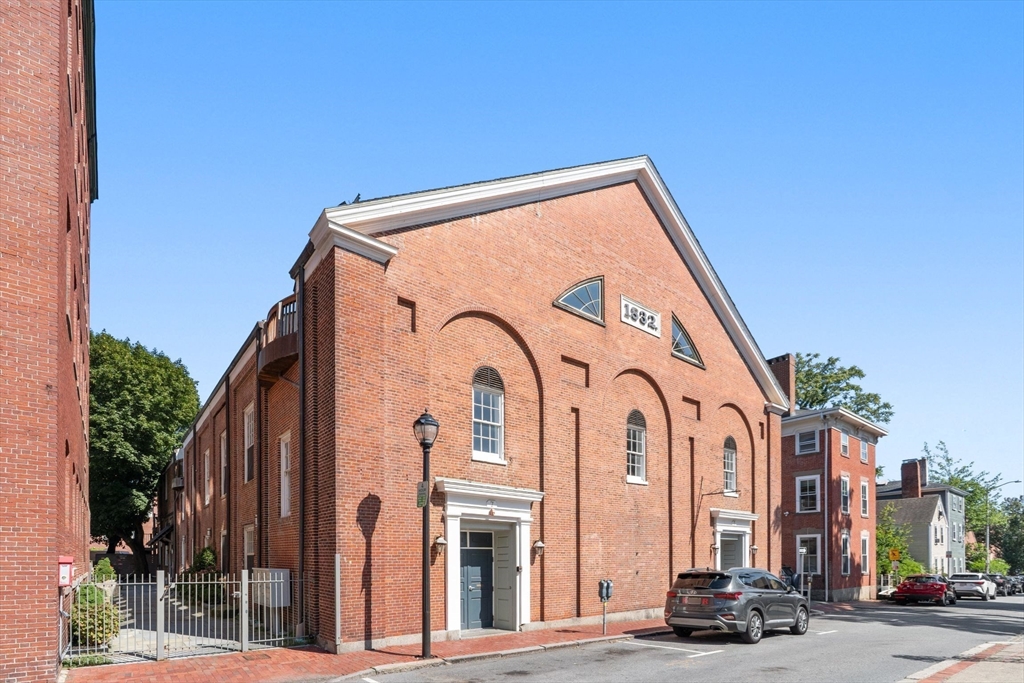 7 Crombie St # 13