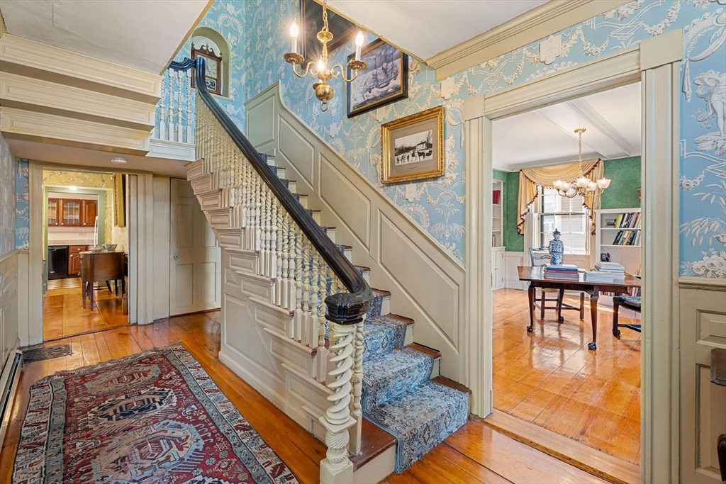 81 Essex St # 1