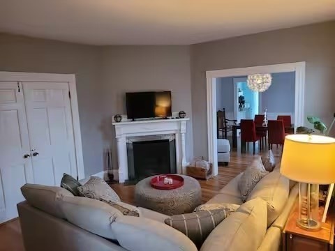 357 Lafayette St # 2