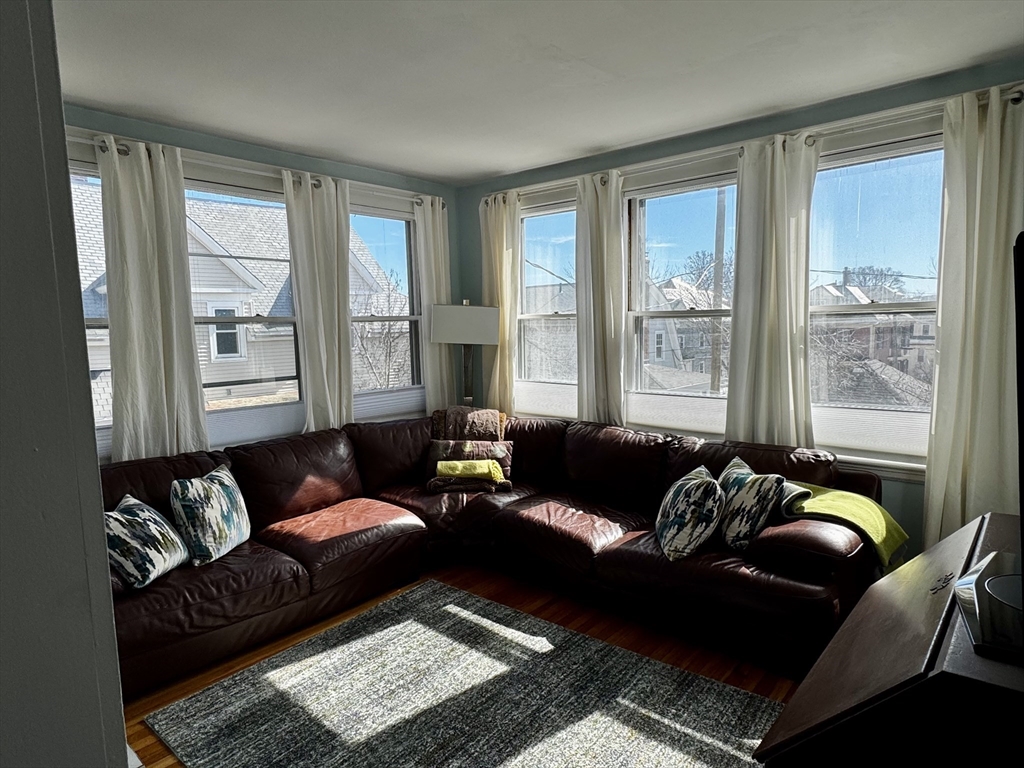 357 Lafayette St # 2