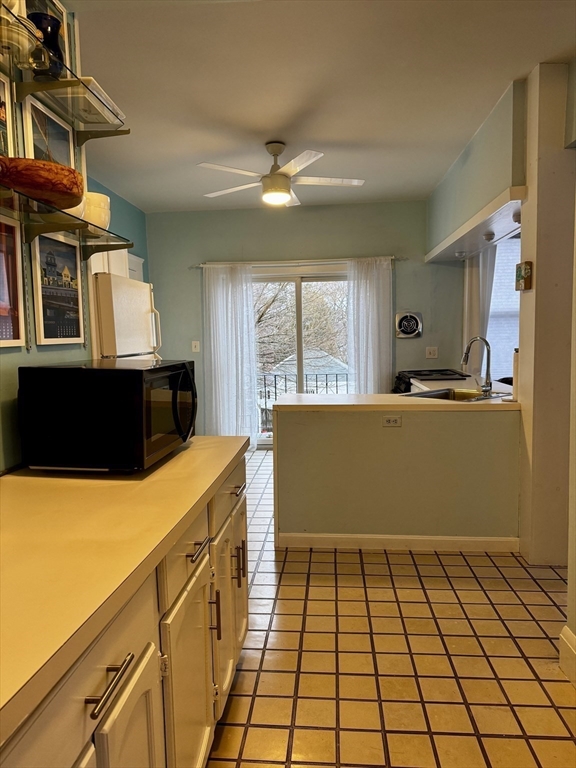 357 Lafayette St # 2