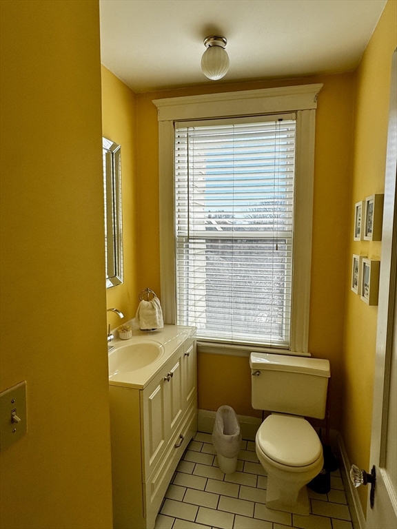 357 Lafayette St # 2