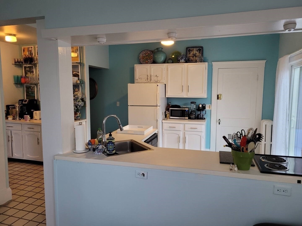 357 Lafayette St # 2