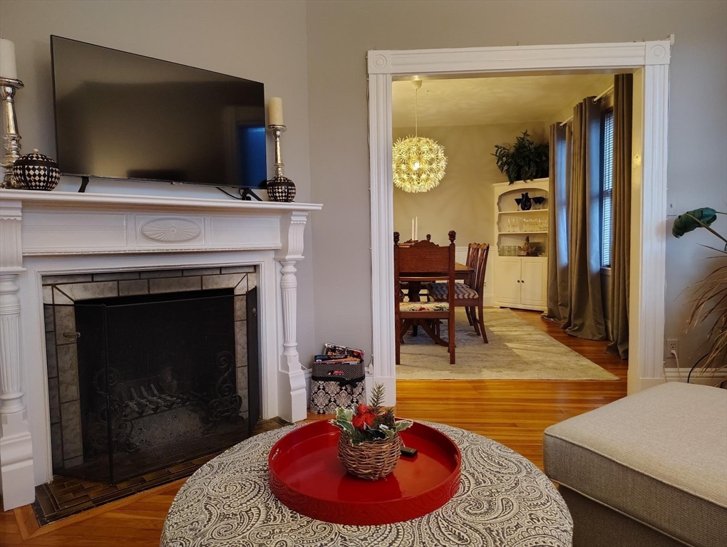 357 Lafayette St # 2