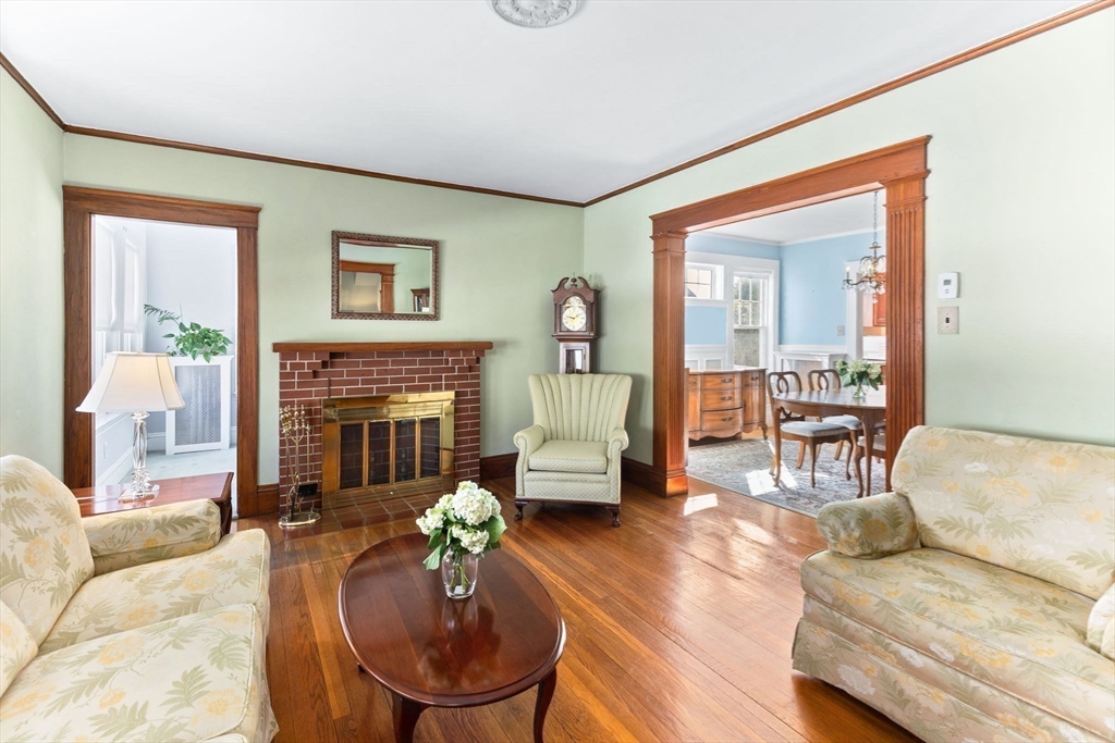 16-18 Pondview Rd