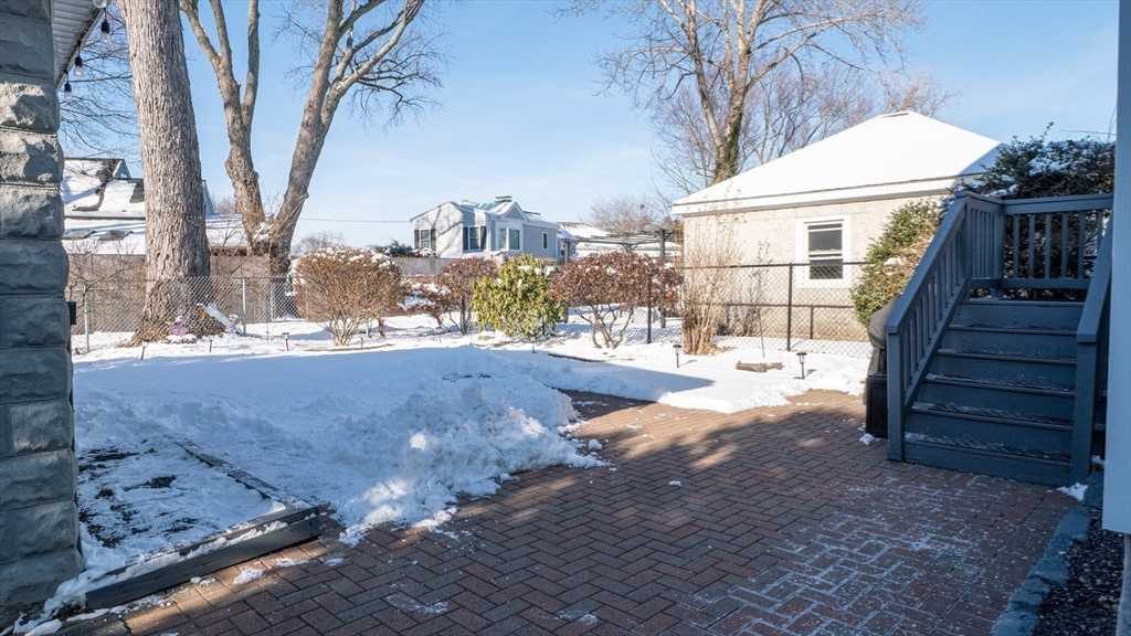 16-18 Pondview Rd