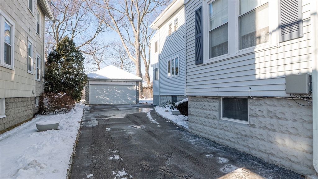16-18 Pondview Rd