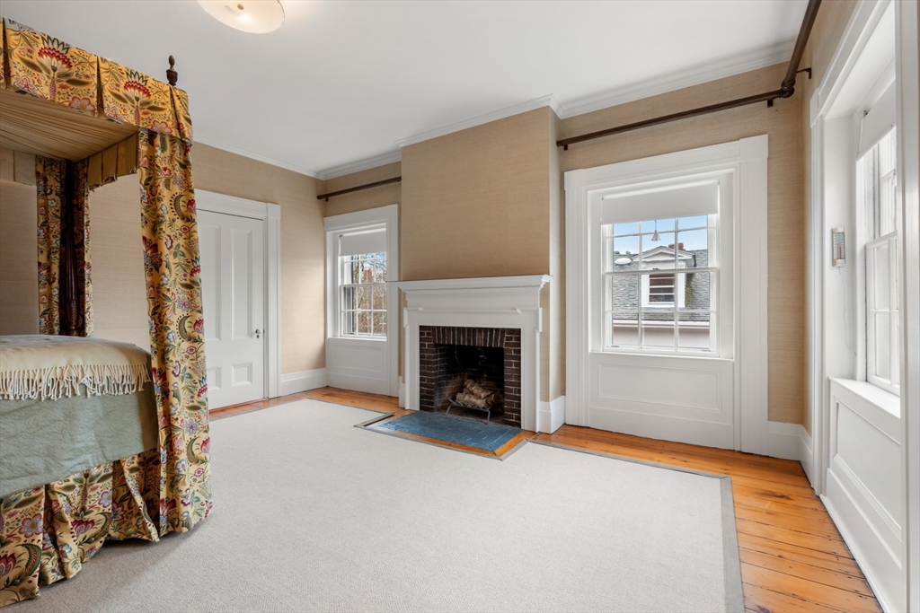 40 Chestnut St