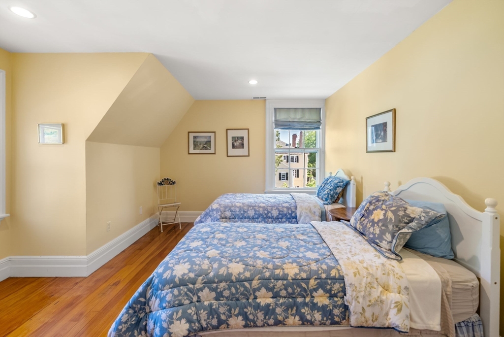 7 Hamilton St # 3