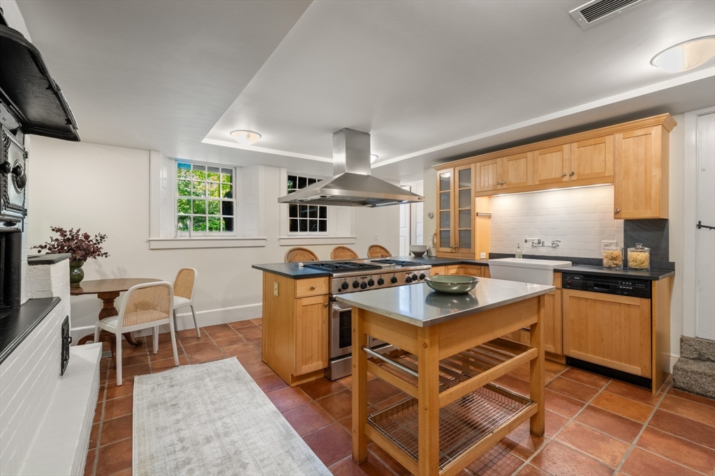 33 Chestnut St