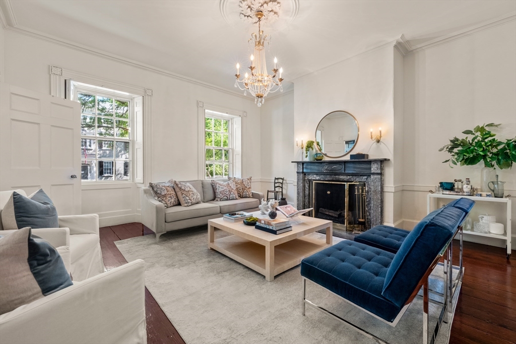 33 Chestnut St