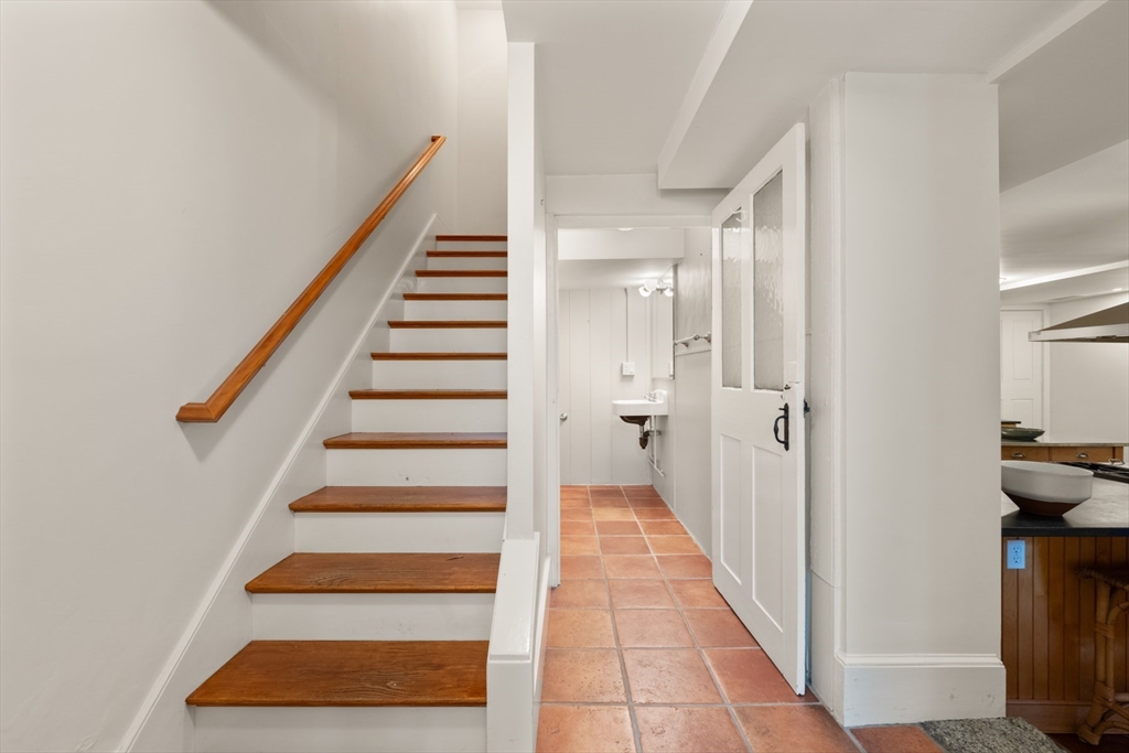 33 Chestnut St