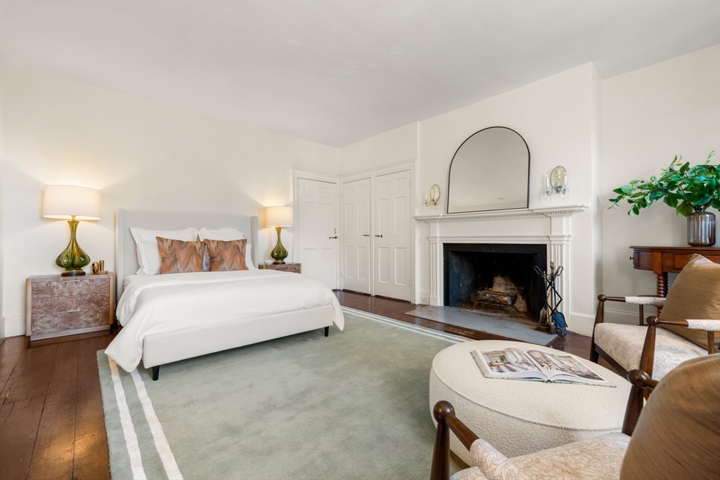 33 Chestnut St