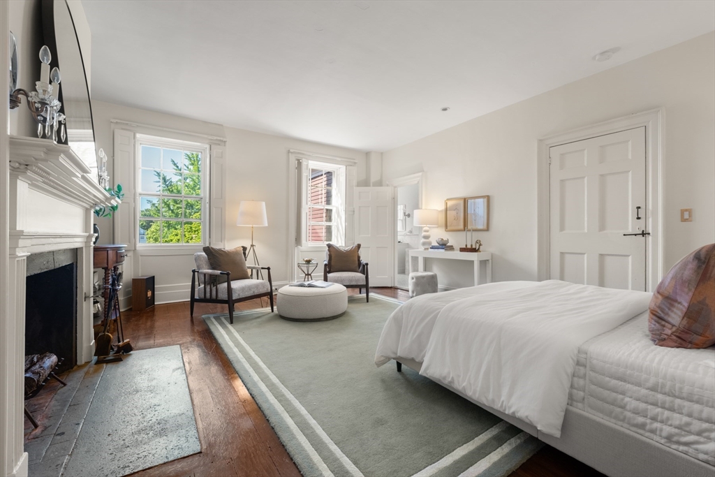 33 Chestnut St