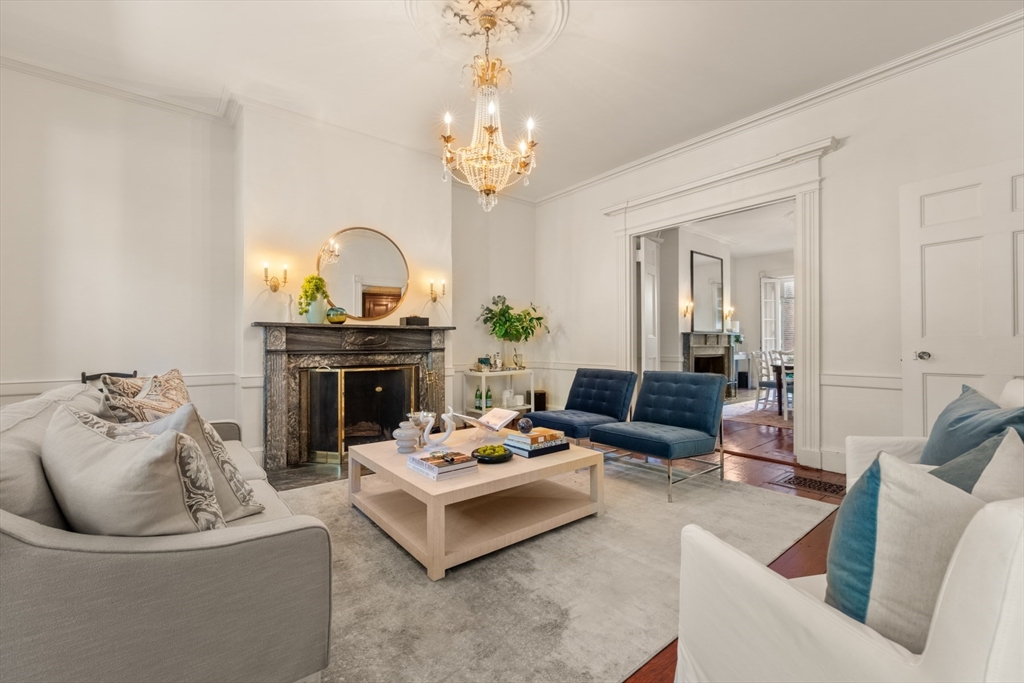 33 Chestnut St