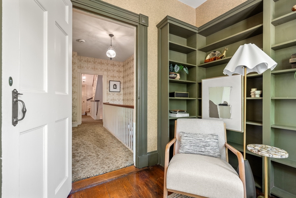33 Chestnut St
