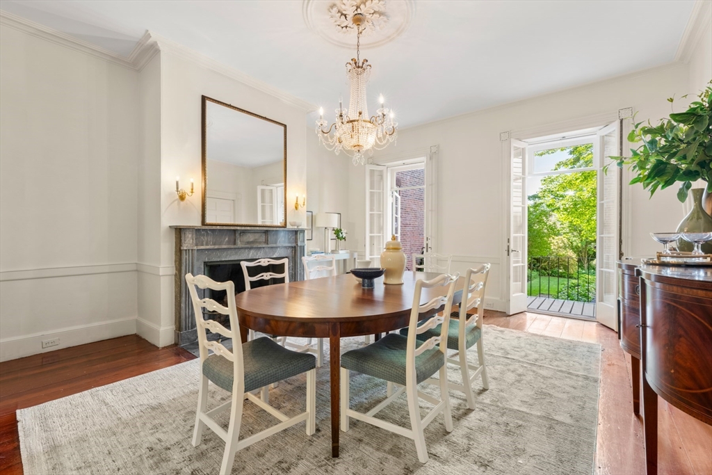 33 Chestnut St