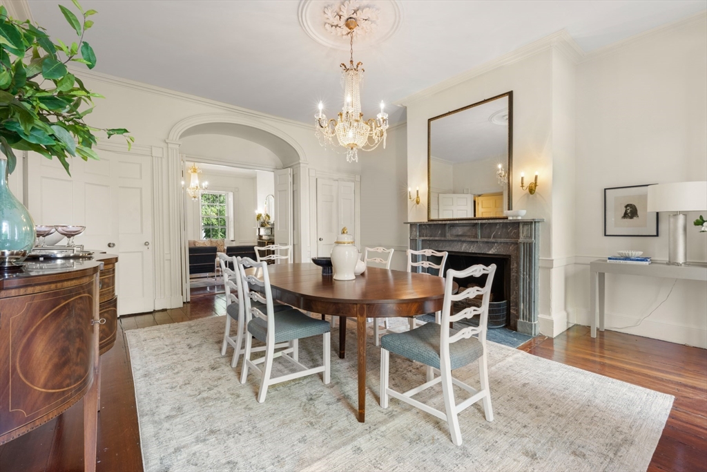 33 Chestnut St