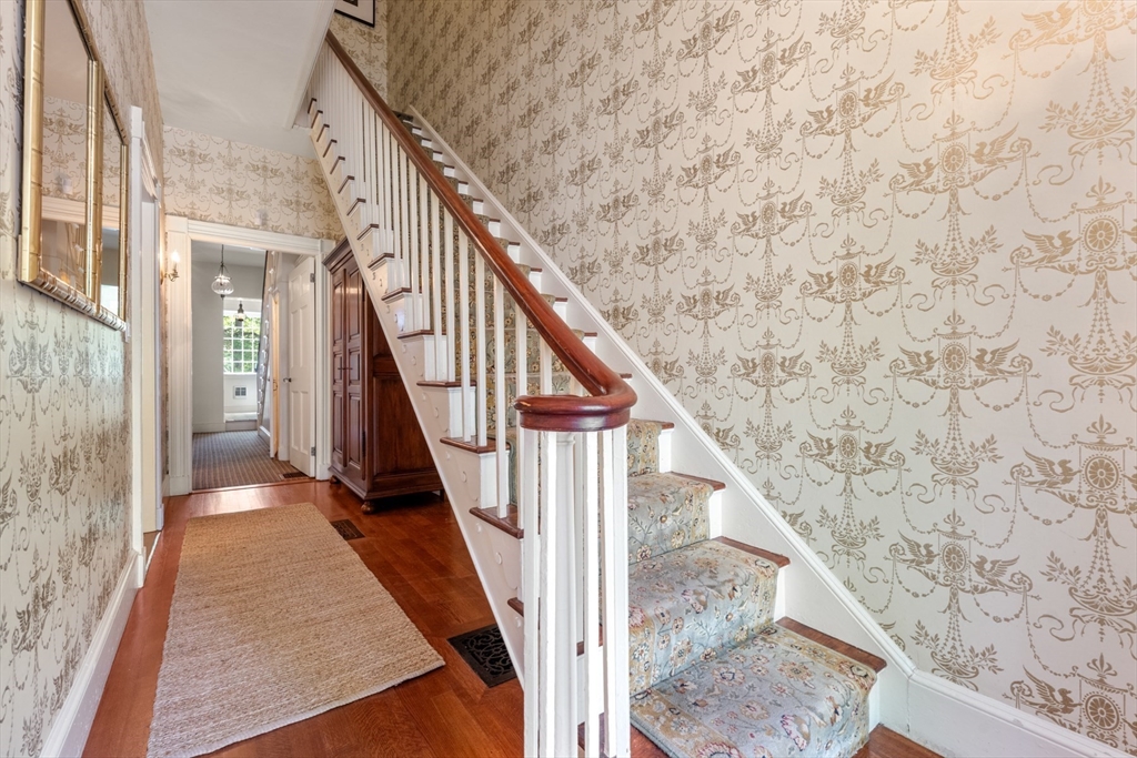 33 Chestnut St