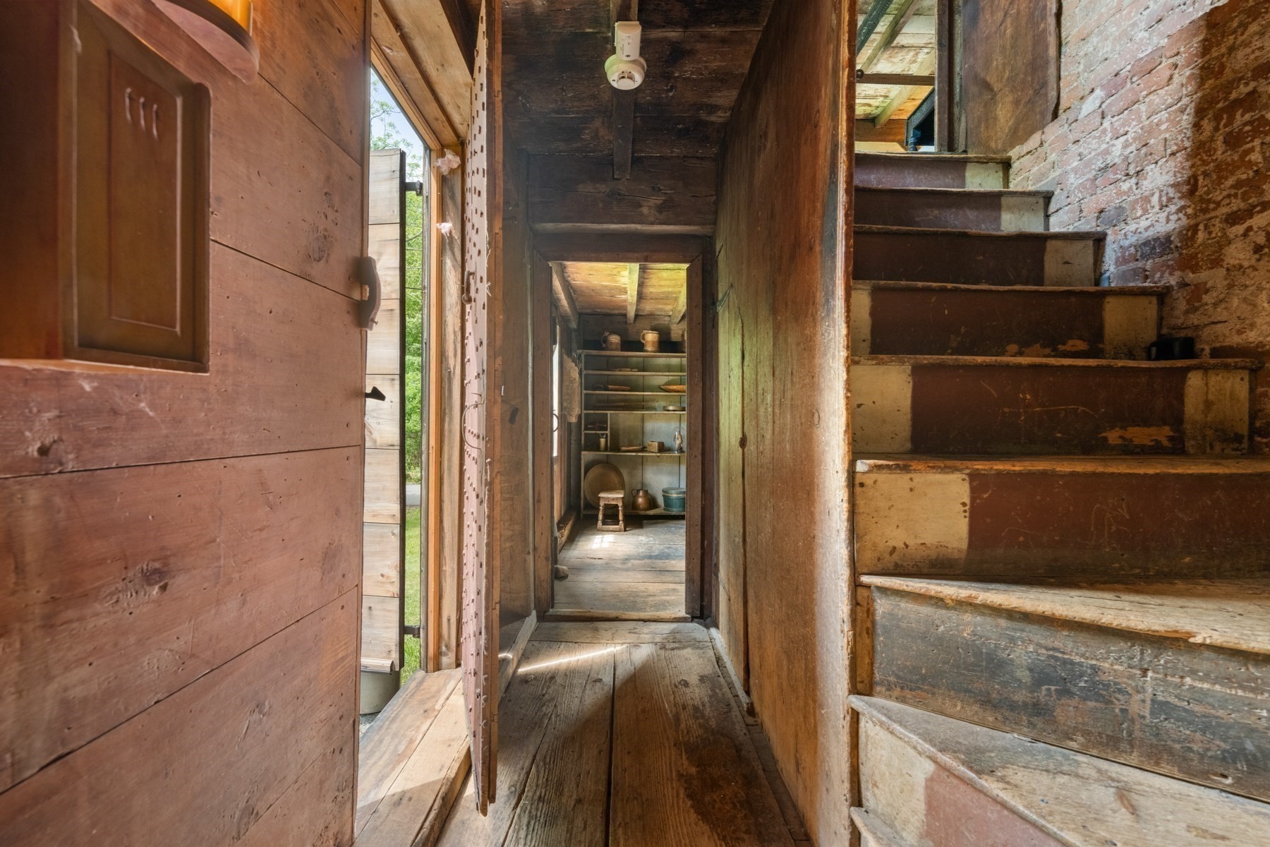 11 Lincoln St