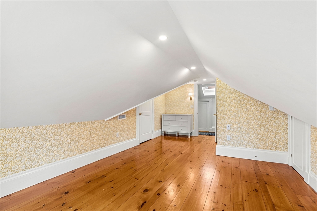 24 Chestnut St # 2