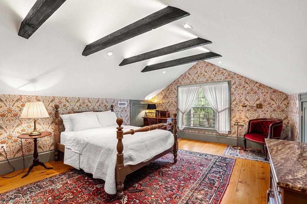 24 Chestnut St # 2