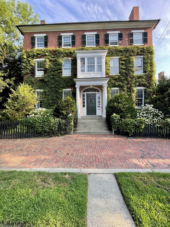 24 Chestnut St # 2