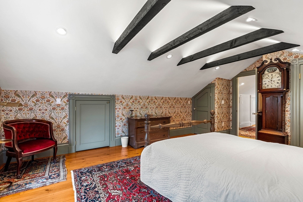 24 Chestnut St # 2