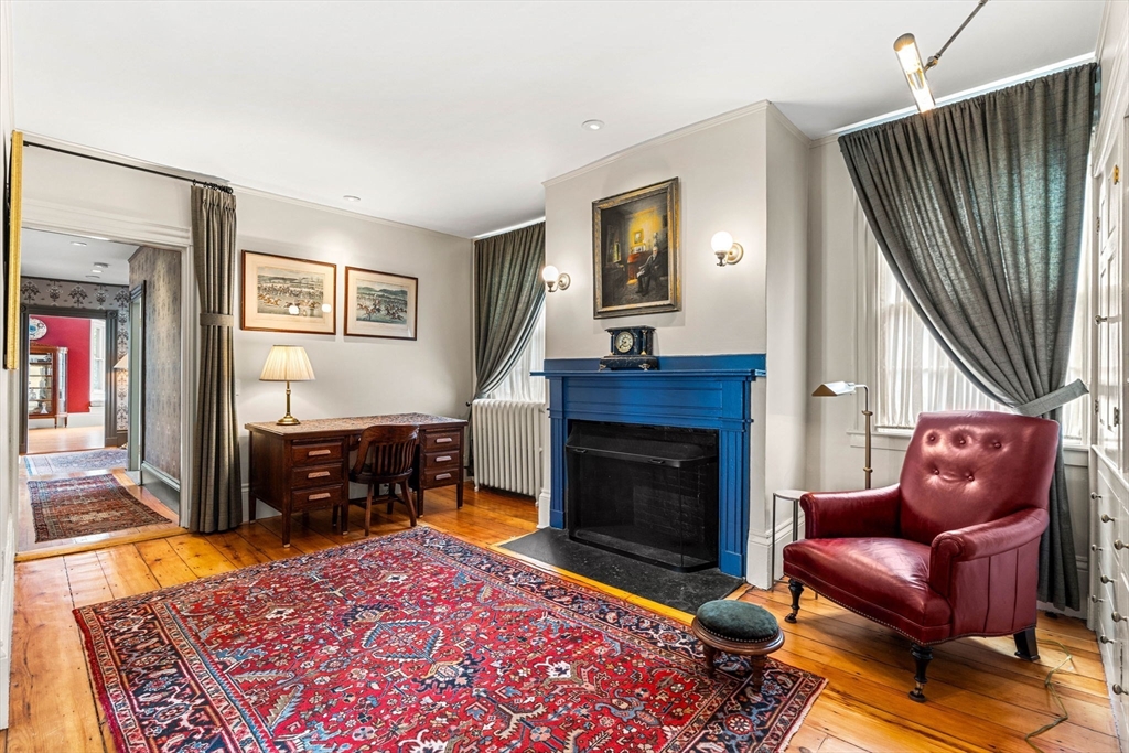 24 Chestnut St # 2