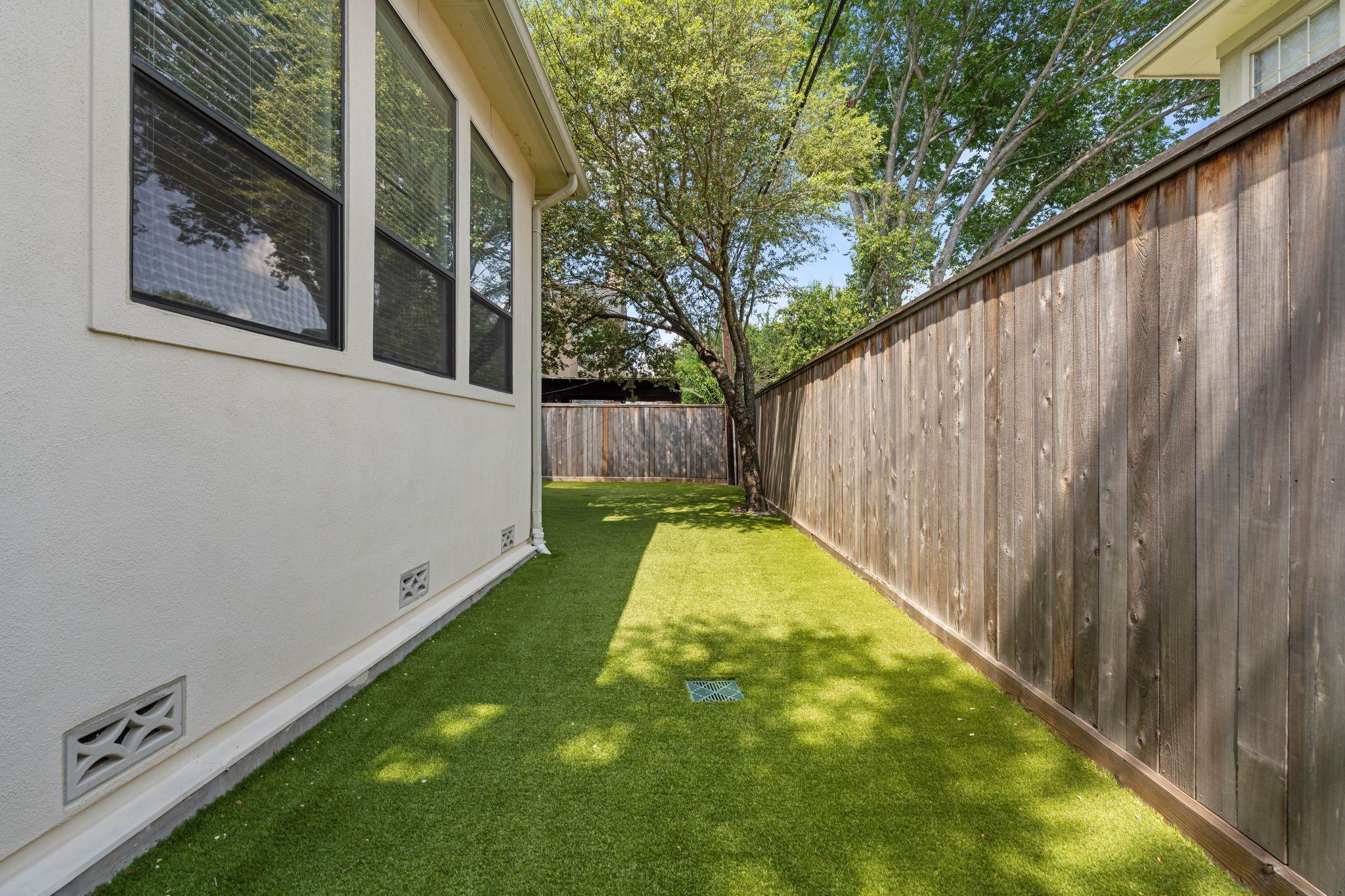 5202 Patrick Henry Street