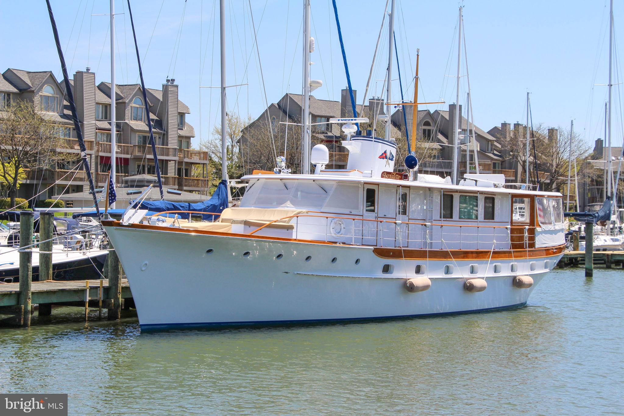 2156 CHESAPEAKE HARBOUR DRIVE