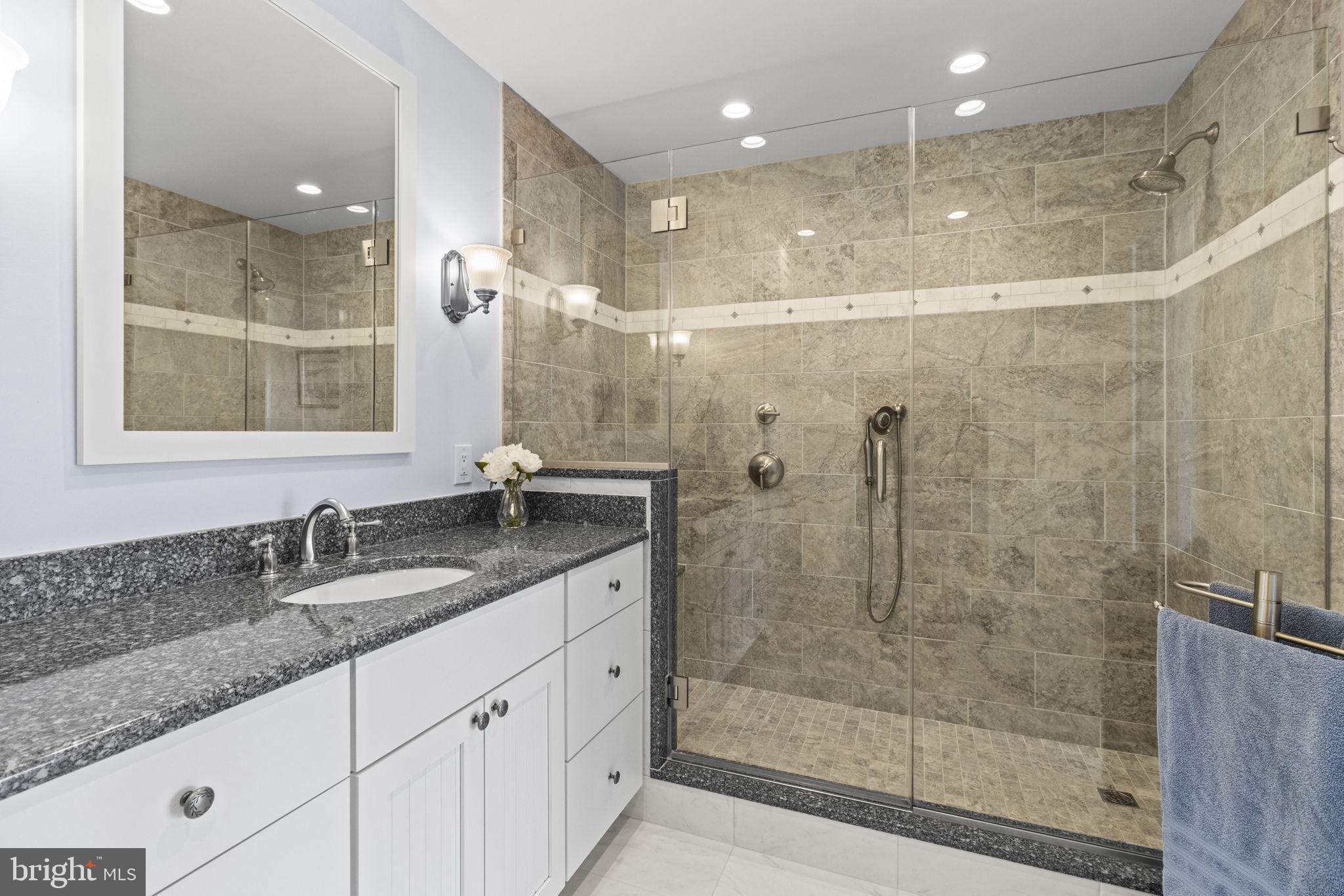 2156 CHESAPEAKE HARBOUR DRIVE