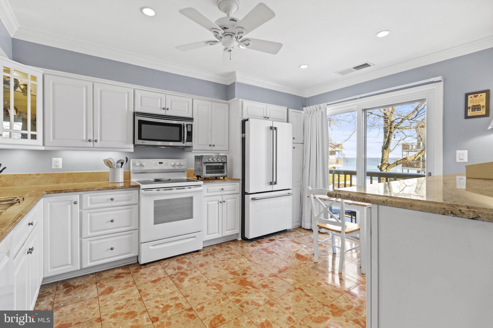 2156 CHESAPEAKE HARBOUR DRIVE