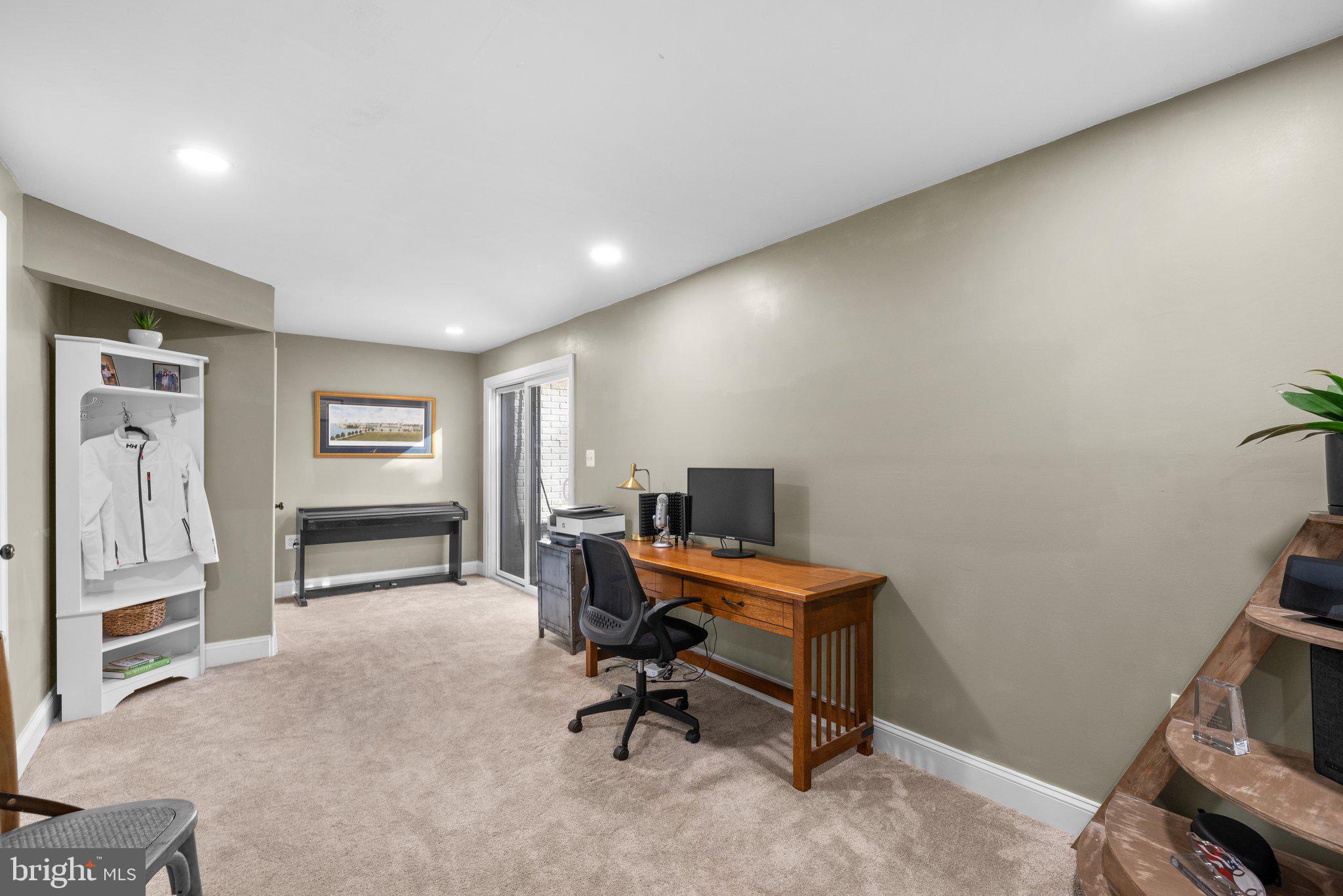 823 CHESTNUT TREE DRIVE